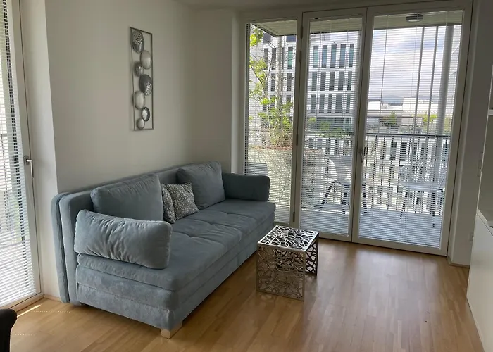Easy-flat Gruener Prater - Balcony Near Metro דירה